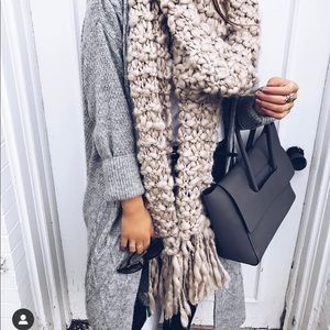 Long chunky knit scarf